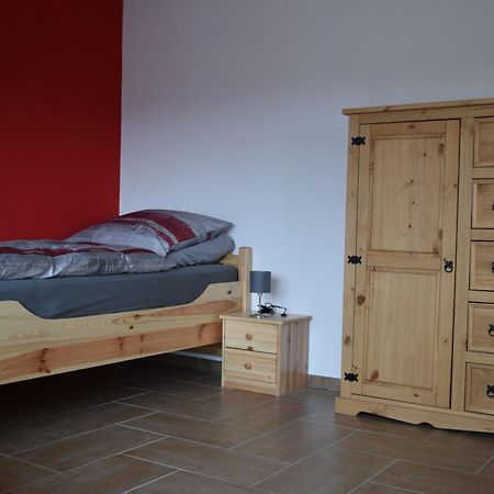 Hunsruecker-Fewo - Die Erlebnishuette - 2 Ferienwohnungen Im Hunsrueck In Unzenberg Gobenhausen Δωμάτιο φωτογραφία